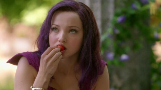 File:Mal tries a strawberry.jpg