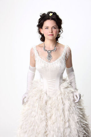 File:Snow White OuaT.jpg