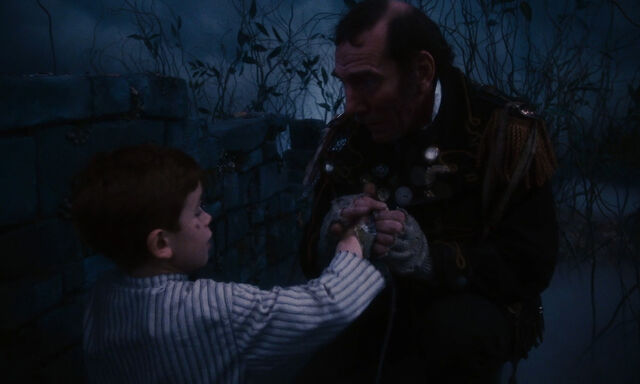 File:James-giant-peach-disneyscreencaps com-1441.jpg