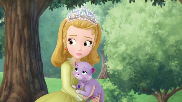 File:Sofia-in-Amber's-arms.png