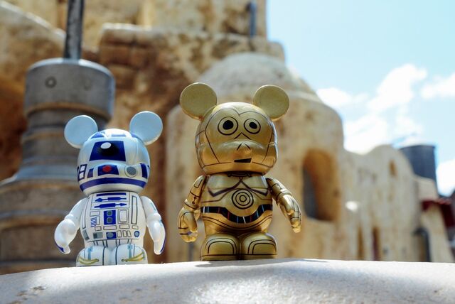 File:01 Star Wars - R2 and C3P0 04.jpg