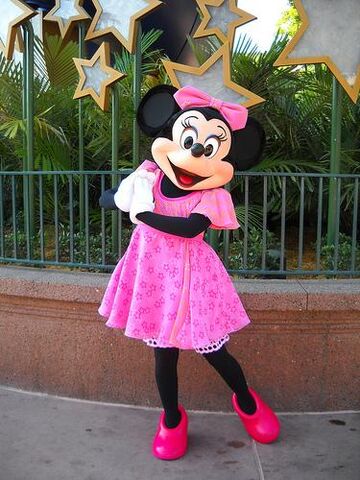 File:Minnie.Hollywoodstudios.jpg