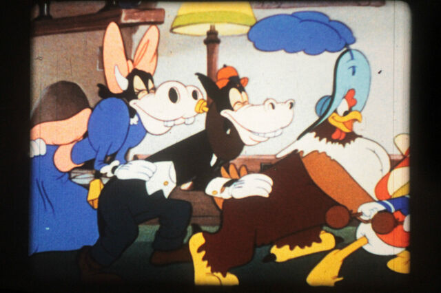 File:MickeyTrailer6.jpg