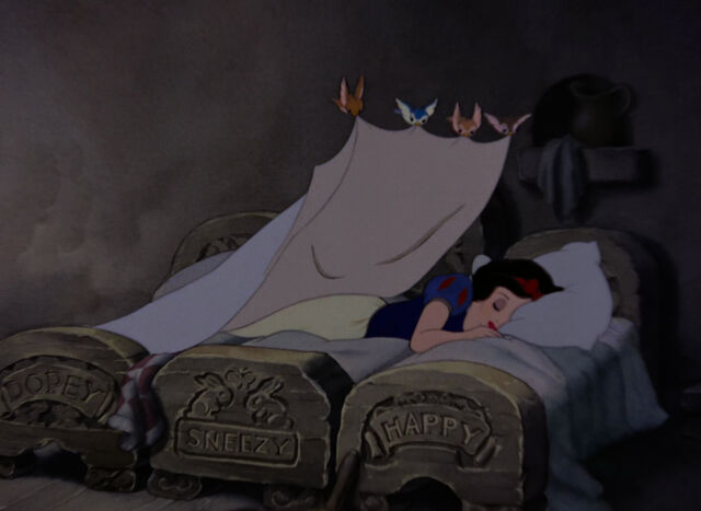 File:Snow-white-disneyscreencaps.com-2781.jpg