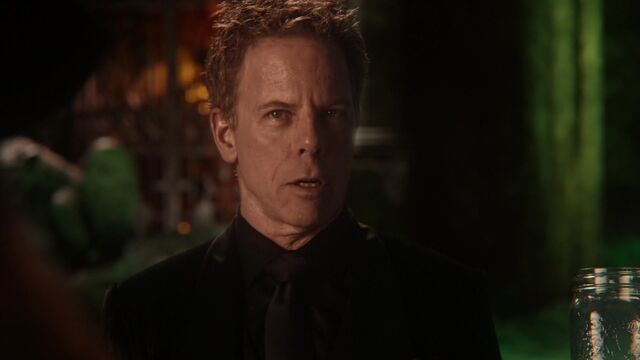 File:Once Upon a Time - 5x18 - Ruby Slippers - Hades 2.jpg
