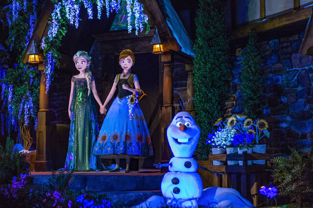 File:Anna Elsa Olaf FEA.jpg