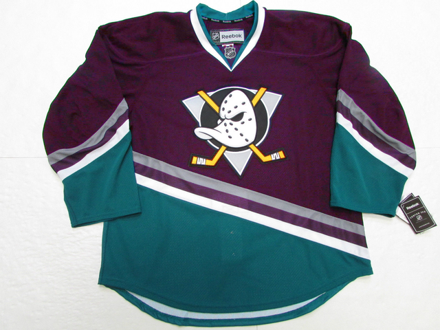 File:Mighty Ducks 2013 throwback jersey.png