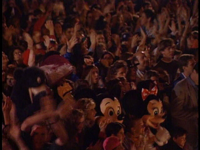 File:TheHouseMeetstheMouse2.jpg