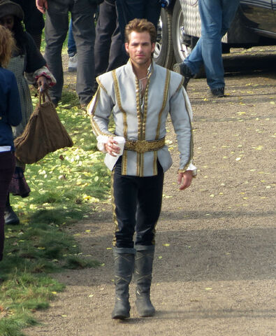 File:Disney-s-into-the-woods-coming-this-christmas-chris-pine-as-cinderella-s-prince.jpeg