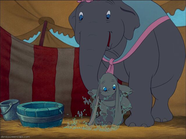 File:Dumbo-disneyscreencaps com-1720.jpg