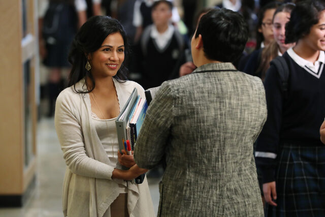 File:Once Upon a Time - 6x04 - Strange Case - Photography - Jasmine 4.jpg