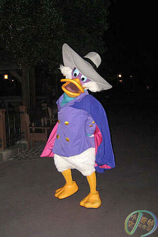 File:Darkwing Duck HKDL.jpg