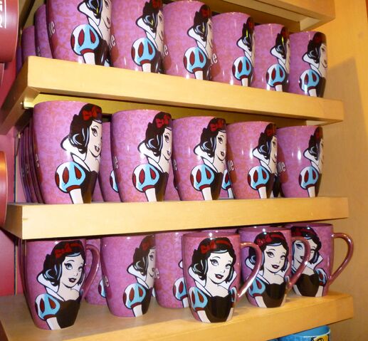 File:2014MayWDWswMugs1.jpg