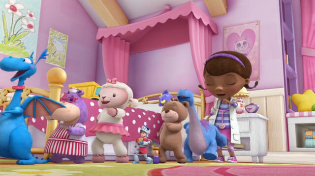File:Toys marching.jpg