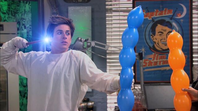 File:Wizards of Waverly Place - 3x01 - Franken Girl - Justin Wand.jpg