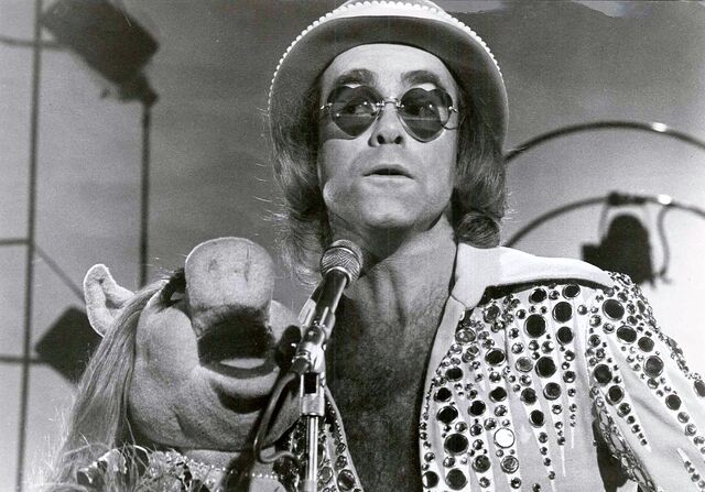 File:Elton02.jpg