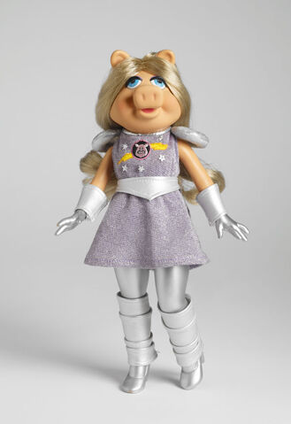 File:FirstMatePiggyDoll2010-11inches.jpg