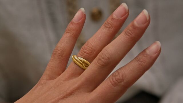 File:Golden Ring Nimue.jpg