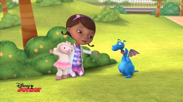 File:Doc and lambie singing to stuffy.jpg