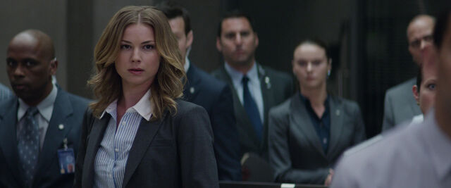 File:Cap-winter-soldier-movie-screencaps.com-6057.jpg