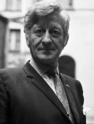 File:Jon pertwee.jpg