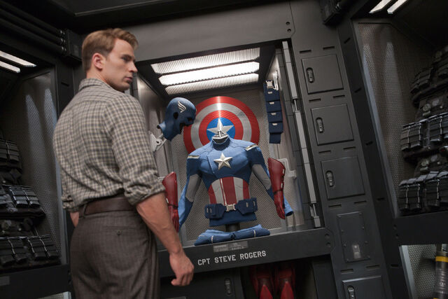 File:StevesSuit-Avengers.jpg