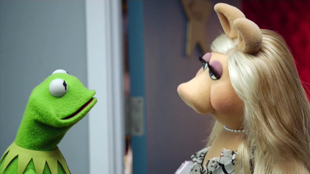 File:TheMuppets-S01E06-AwkwardKermit01.png