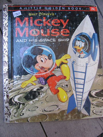 File:Mickey mouse and his space ship.jpg