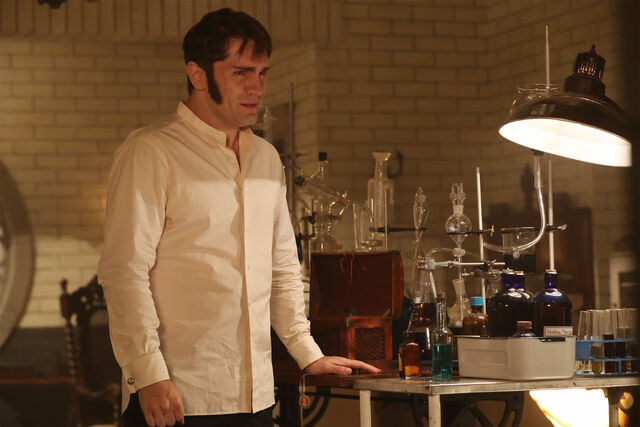 File:Once Upon a Time - 6x04 - Strange Case - Photgraphy - Mr. Hyde 7.jpg
