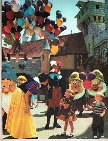 File:1969disneylandbkpage.jpg
