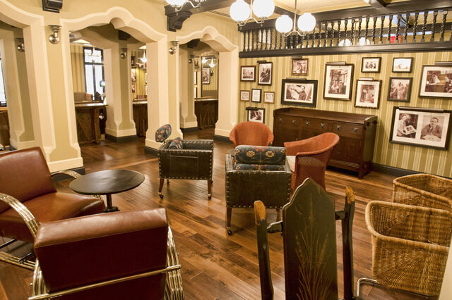 File:Lounge1901b.jpg
