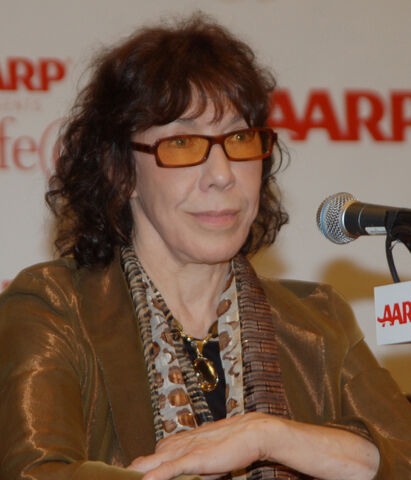 File:LilyTomlinSept2011.jpg