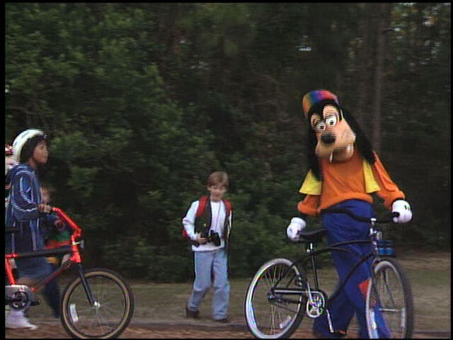 File:GoofyandSpencerLiff.jpg