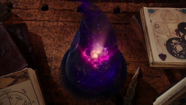 File:OuatApprenticeHat.jpg