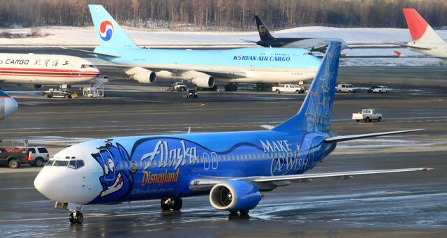 File:Alaska Airlines 737 in Disney colors.jpg