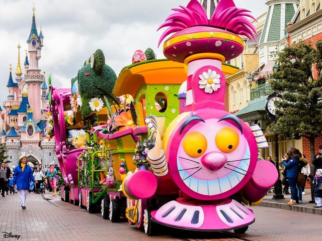 File:Minnie's Little Spring Train 2016.jpg