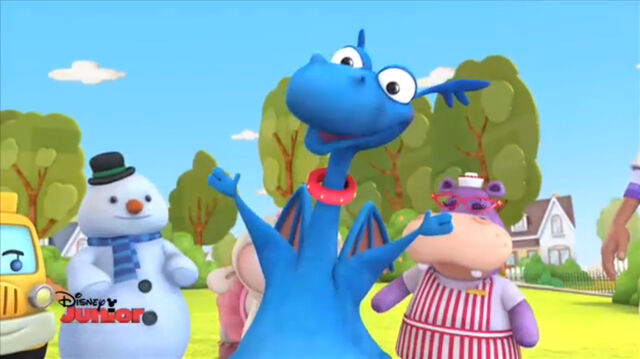 File:Stuffy singing2.jpg