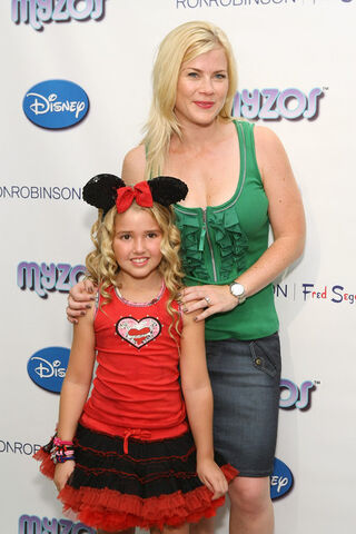 File:Myzos+Presents+Official+Launch+New+Disney+shqcmFwDqucl.jpg
