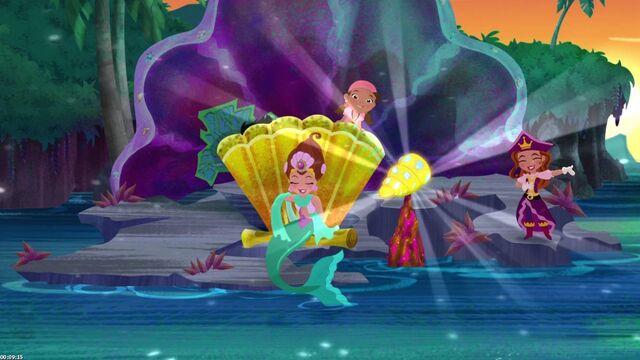 File:IzzyQueen Coralie& Pirate Princess-Trading Treasures.jpg