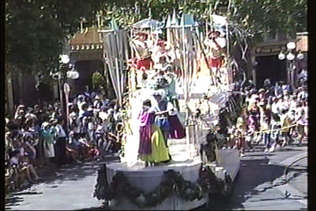 File:SW50thParade14.jpg