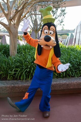 File:Goofy WDW.jpg