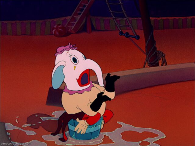 File:Dumbo-disneyscreencaps com-6902.jpg