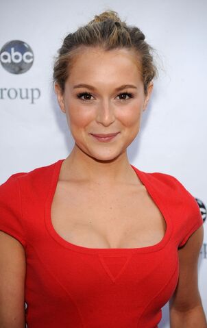 File:Alexa-vega-disney-summer-press-tour-463322251.jpg