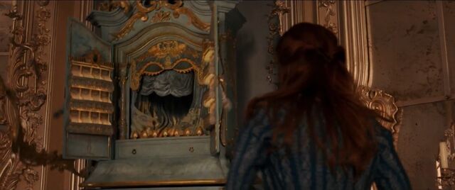 File:Beauty and the Beast – US Official Final Trailer 35.jpg