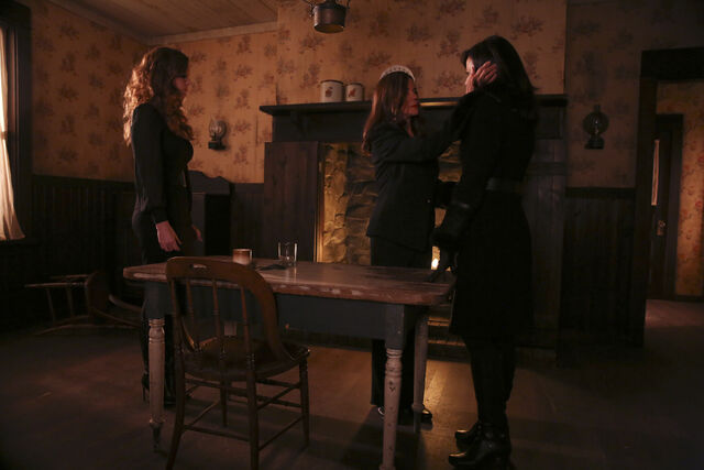 File:OUAT S5 19 03.jpg