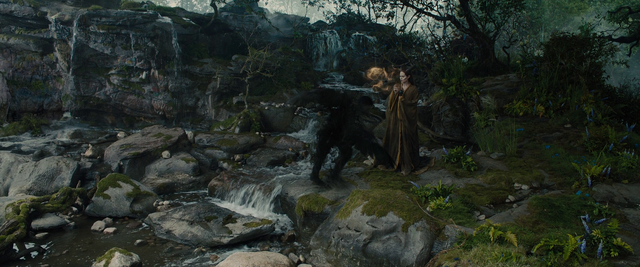 File:Maleficent-(2014)-343.png