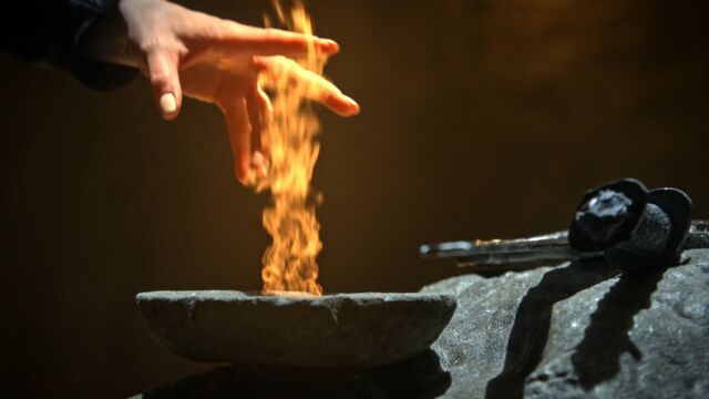 File:Emma Fire Nimue 01.jpg
