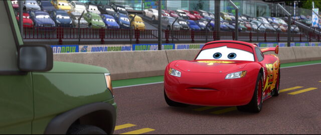 Tập tin:Cars2-disneyscreencaps.com-9167.jpg