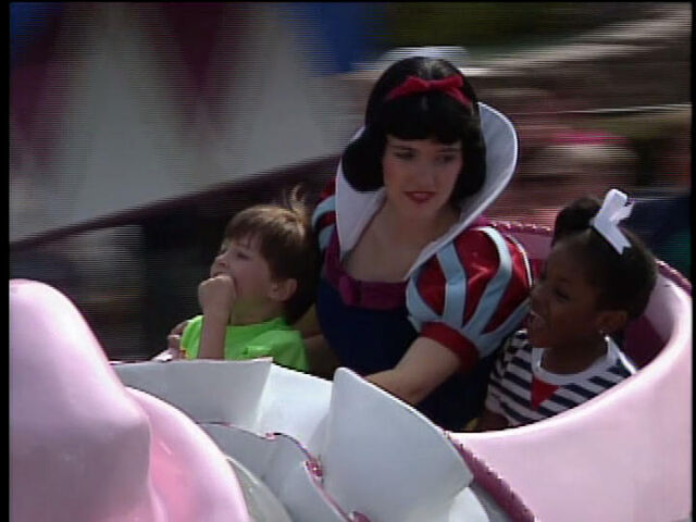 File:SnowWhiteonDumbotheFlyingElephant.jpg