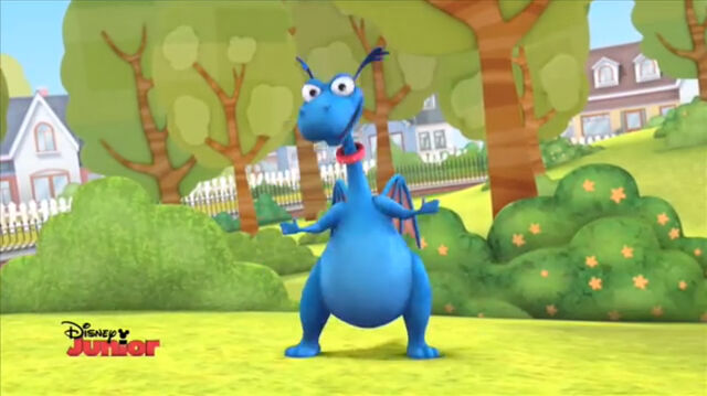 File:Stuffy singing.jpg